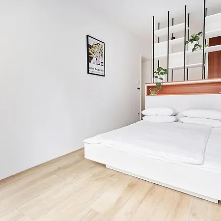 Matic Atrium Designer Apartment Ljubljana