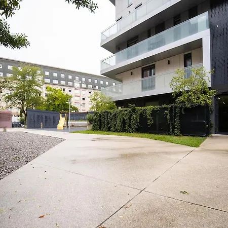 Matic Atrium Designer Apartment Ljubljana